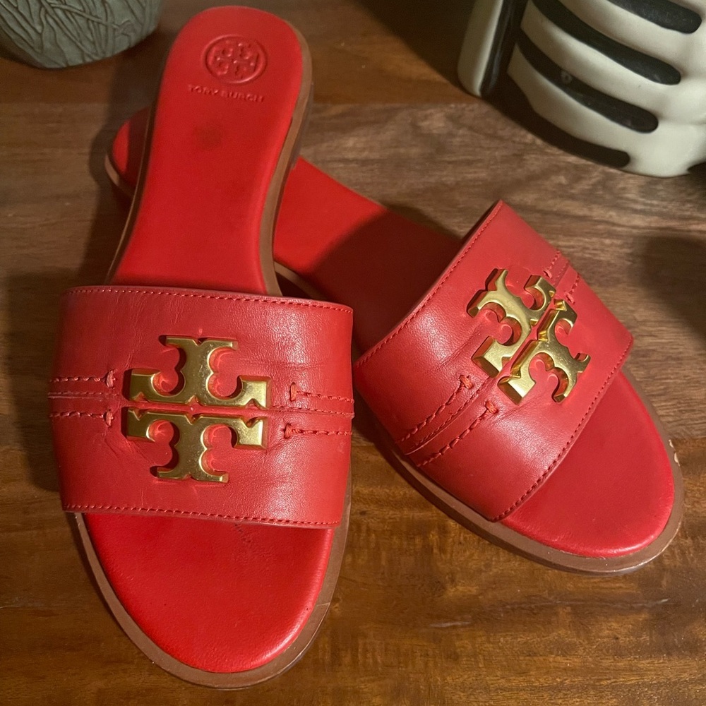 Tory Burch Red Sandals With Gold Logo